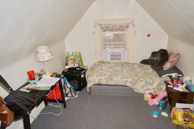 Foto del edificio - 2346 Stratford Ave