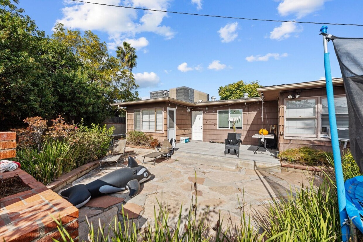 Foto principal - 6241 Mary Lane Drive