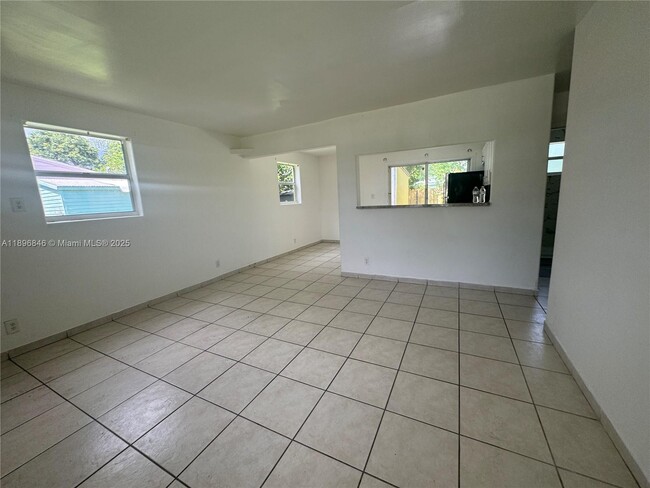 Building Photo - 6871 SW 18th Ct