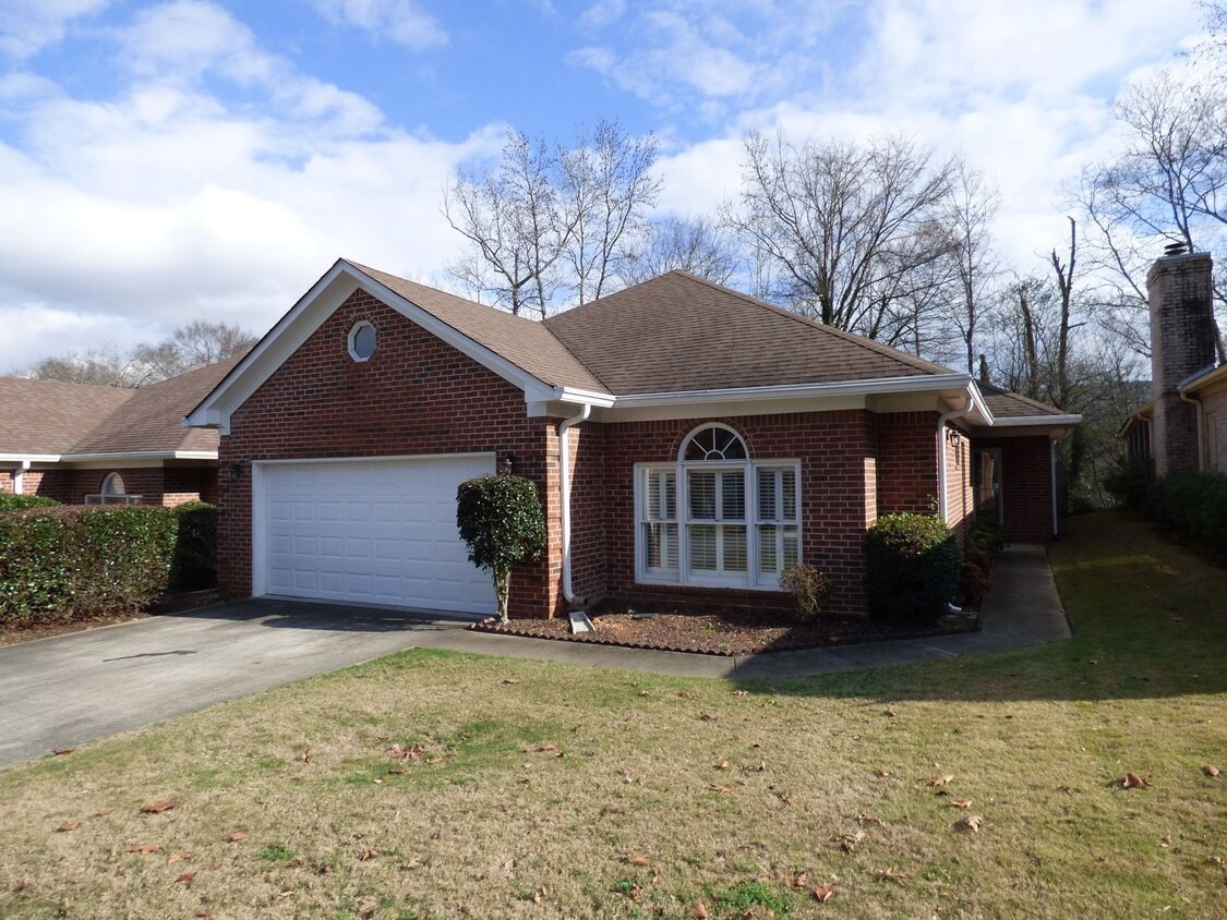 Primary Photo - 1118 Berwick Rd