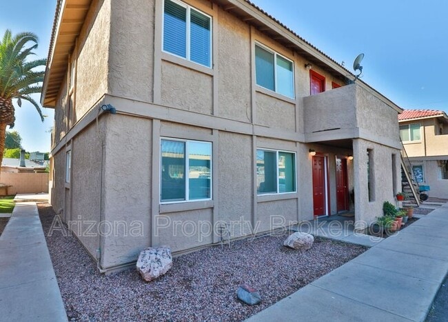 Photo - 603 W Rio Salado Pkwy House