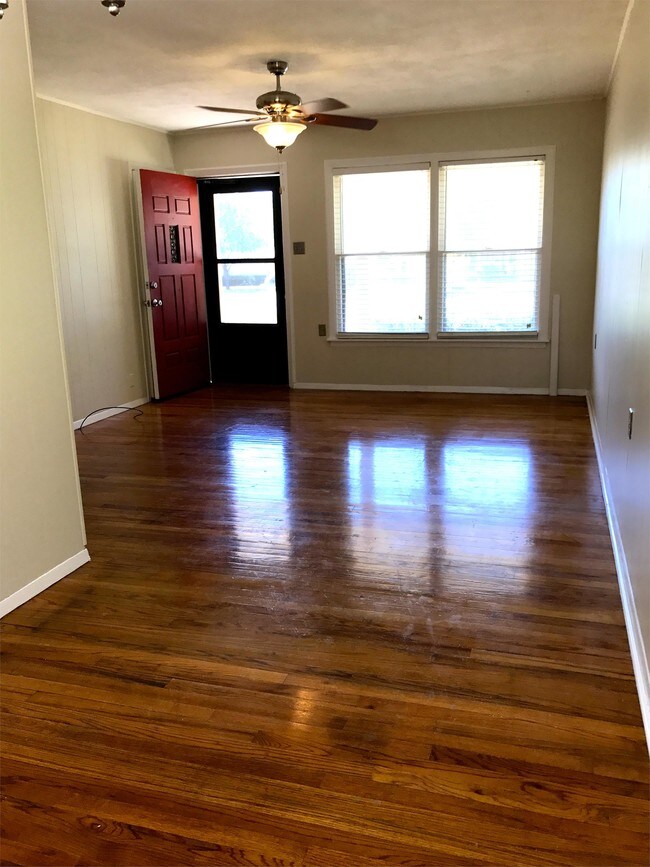 Foto del edificio - 2616 W Beauregard Ave