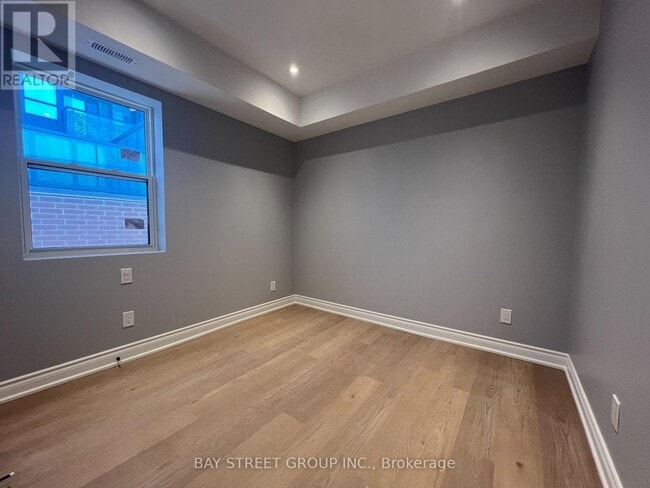 Building Photo - 2386 Lake Shore Blvd W