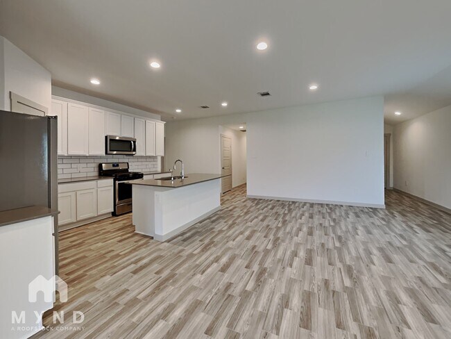 Foto del edificio - 7815 Cattleman Vly Dr