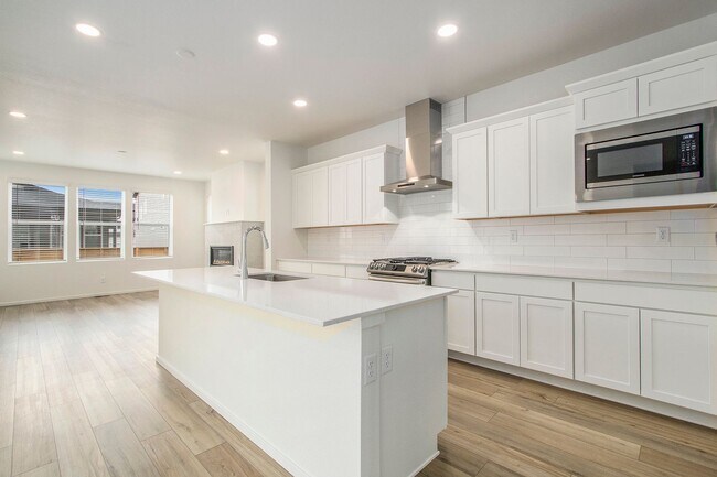 Foto del edificio - Exquisite 3 Bed 2.5 Bath Single Family Home