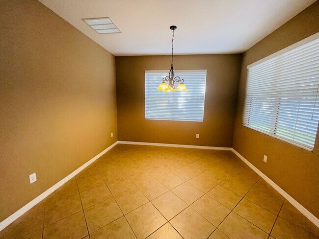 Building Photo - Water's Edge- 10162 Figman Way Orlando FL ...