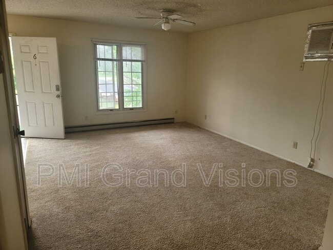 Building Photo - 1305 18th St