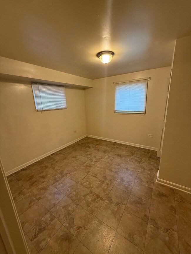 Building Photo - 7301 Calder Dr