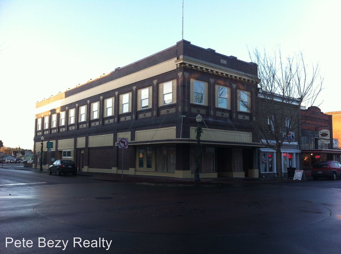 Primary Photo - 401 1/2 N Tower Ave