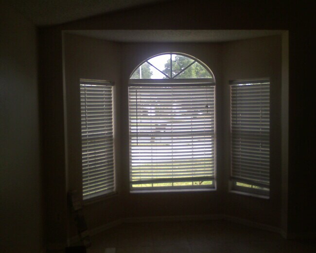 Foto del edificio - 1868 Olivia Cir