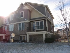 Building Photo - 10733 Falling Water Ln