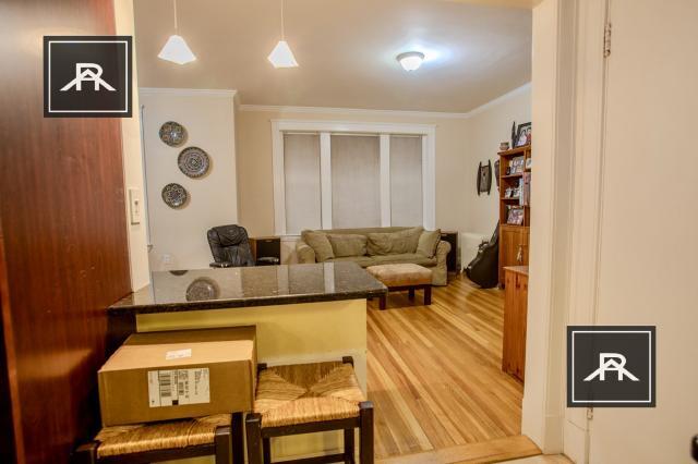 Foto del edificio - 4 bedroom in Brookline MA 02446