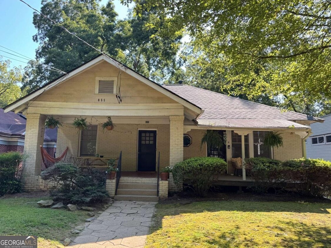 Primary Photo - 855 Charles Allen Dr NE