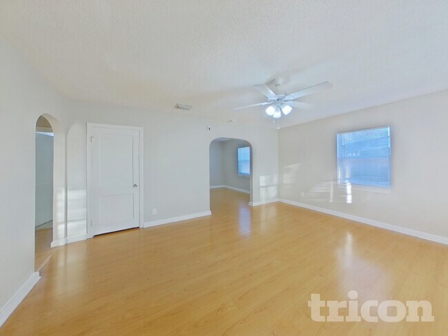 Foto del edificio - 612 Yelvington Ave