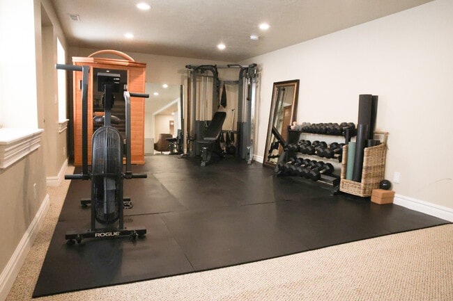 Building Photo - 284 S 550 E