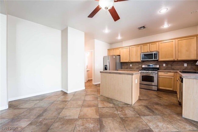 Building Photo - 4663 San Vito St