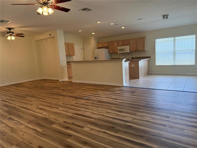 Building Photo - 4304 SW 54th Ct