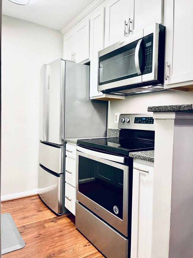 Foto del edificio - 38 White Pine Cir