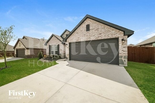 Building Photo - 2552 Silver Fox Trl