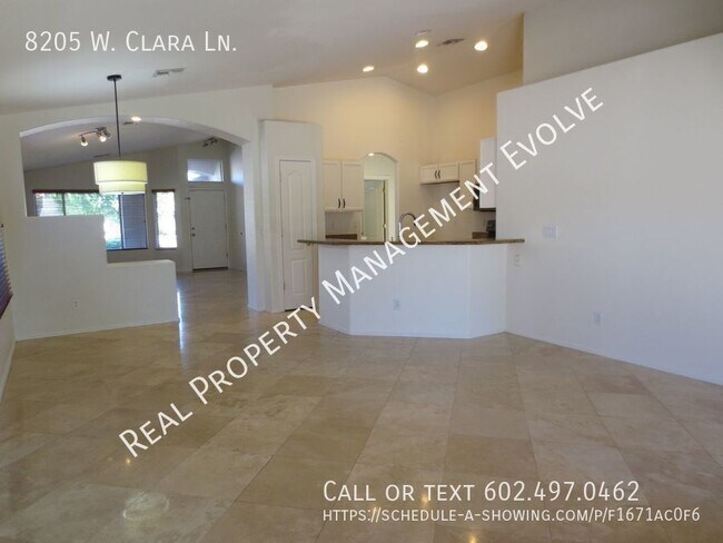 Building Photo - 8205 W Clara Ln
