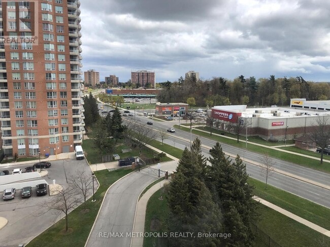 Photo du bâtiment - 430-430 McLevin Ave