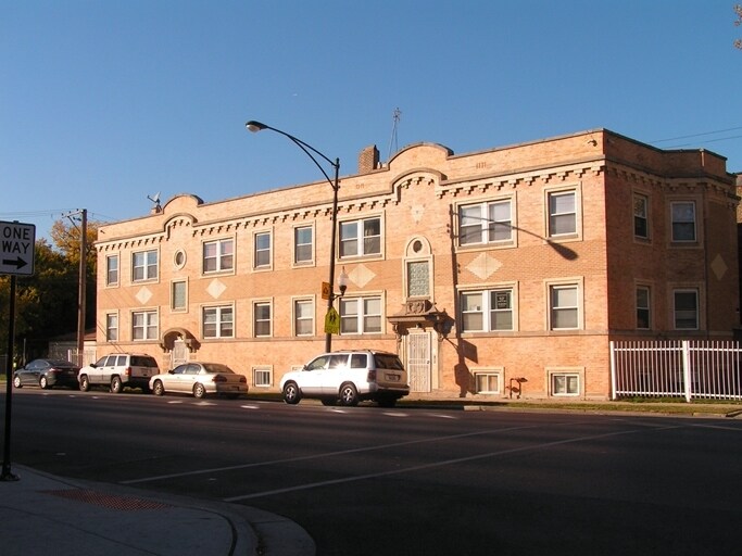 Primary Photo - 3634 W Cermak Rd