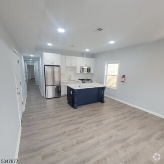 Building Photo - 138 21st St