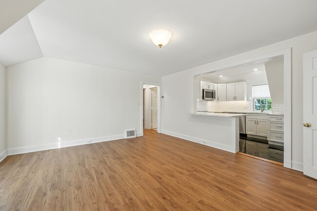 Photo - 22 Center Meeting Rd House