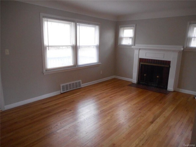 Foto del edificio - 22811 Nancy Ave