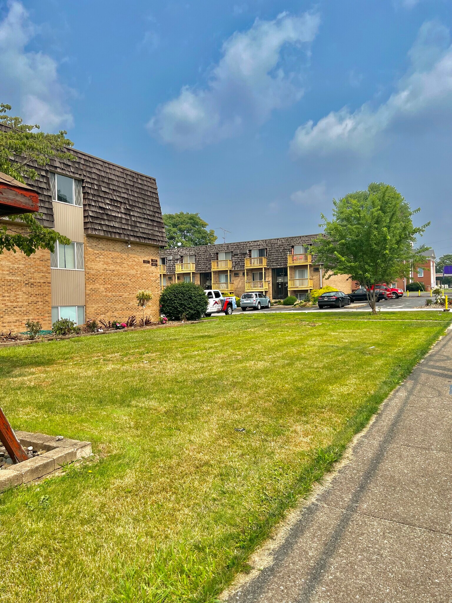 Ridgewood Apartments – photo 3