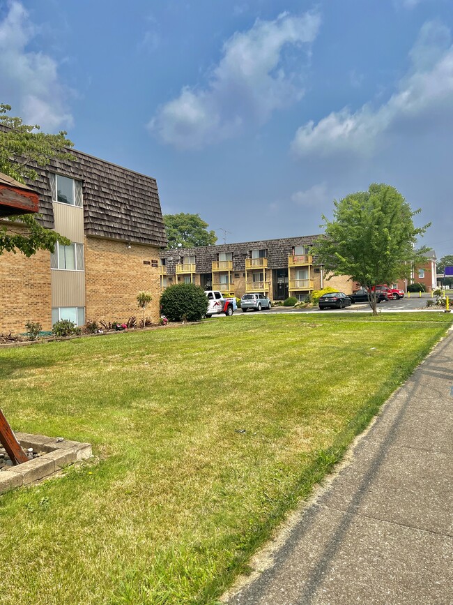 Building Photo - Ridgewood Apartments