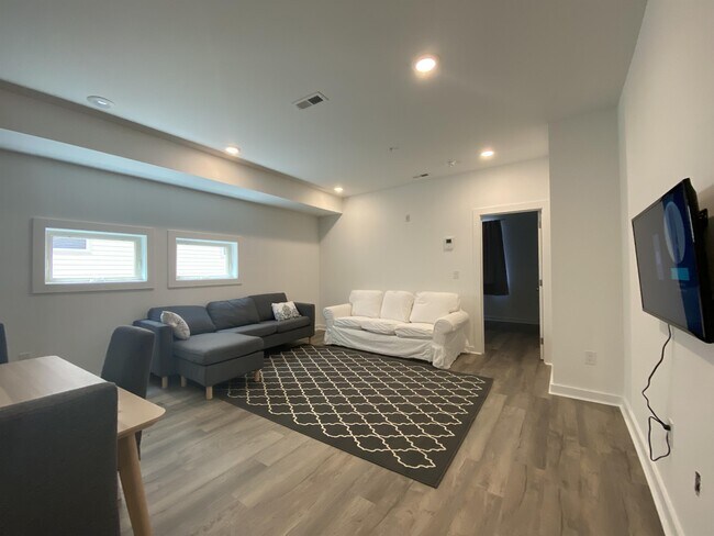 Foto del edificio - 317 N 41st St