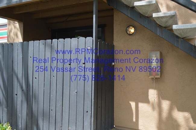 Building Photo - 3515 Lakeside Dr