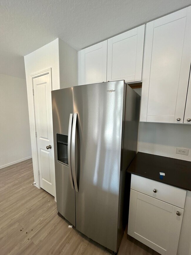 Foto del edificio - 5974 Companion Lp