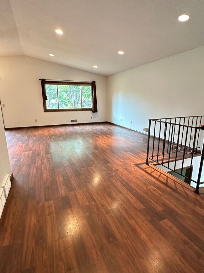 Foto del edificio - Crystal Single Family Home, Large Fenced B...