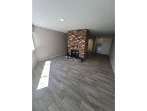 Building Photo - 15924 Buena Vista Ave