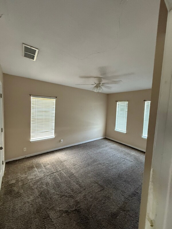 Foto del edificio - 3033 Moffett Ave
