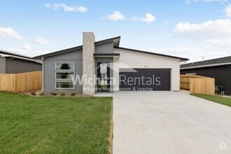 Building Photo - 9607 E Annabelle Cir