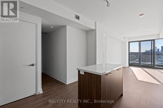 Building Photo - 33 Frederick Todd Wy