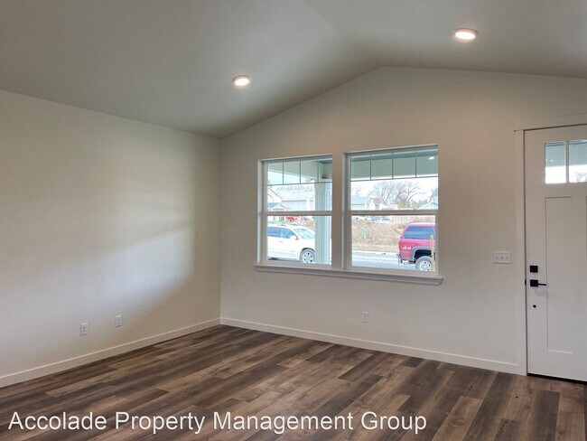 Foto del edificio - 3 br, 3 bath House - 2519 N Benjamin Lane
