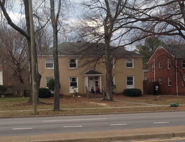 Primary Photo - 4913 Chamberlayne Ave