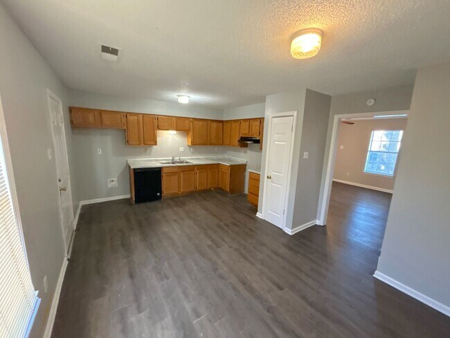 Building Photo - 286 Baltic St