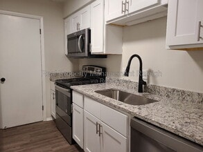 Building Photo - 1004 Sandlin Pl