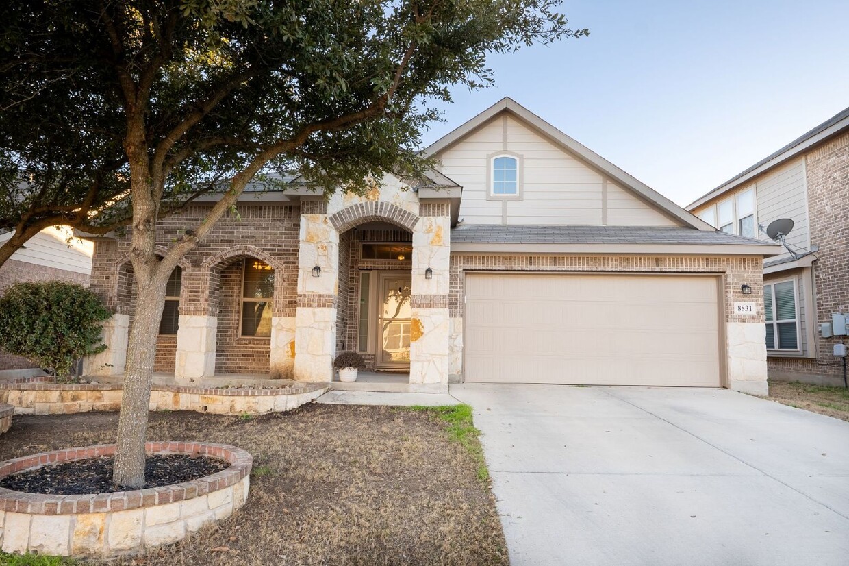 Foto principal - 8831 Winchester Way