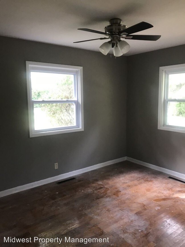 Building Photo - 3 br, 1.5 bath House - 1614 West 22nd Terr