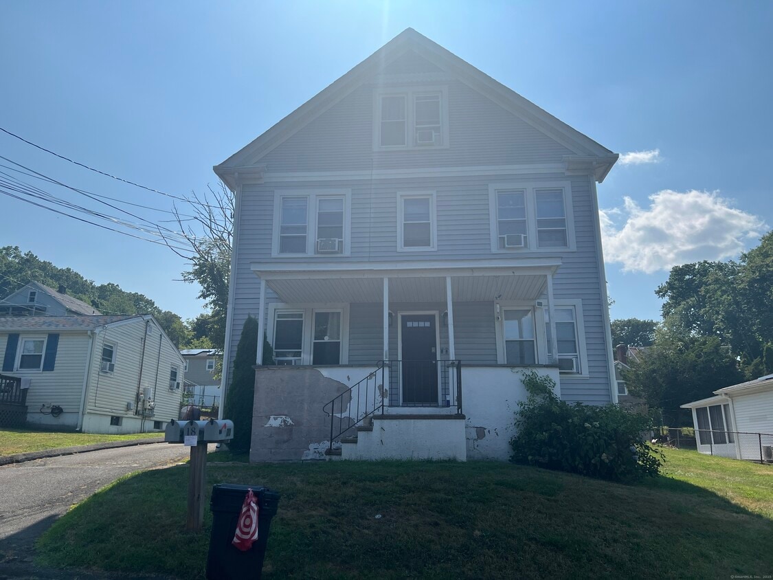 Primary Photo - 16 Sycaway St