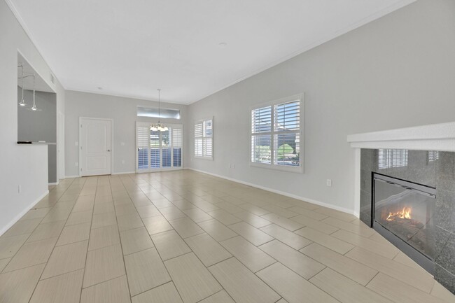 Building Photo - Two Bedroom Condo in Gate community