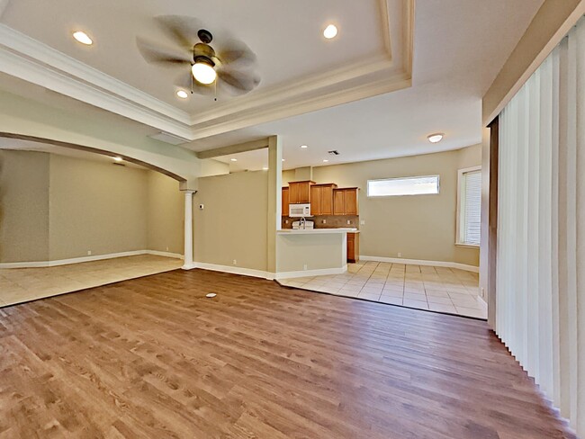 Building Photo - 67 Arbor Oaks Dr