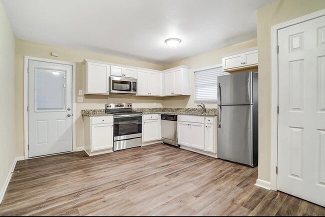 Building Photo - 2930 Arrowood Dr