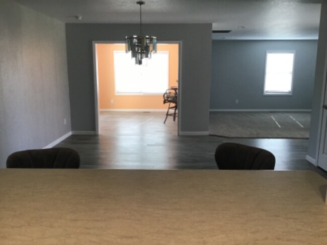 Building Photo - 4000 Easy Living Ave